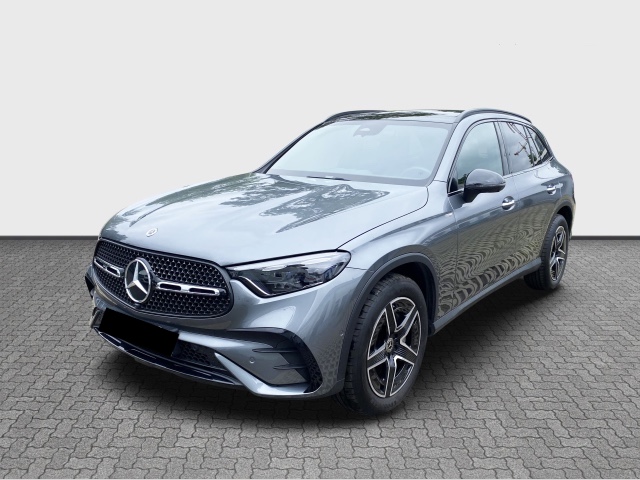 Mercedes GLC 220d 4matic AMG | české předváděcí auto skladem | novinka skladem | nový model | předváděcí auto ihned | šedá Selenite metalíza | SUV | nákup online | AUTOiBUY.com